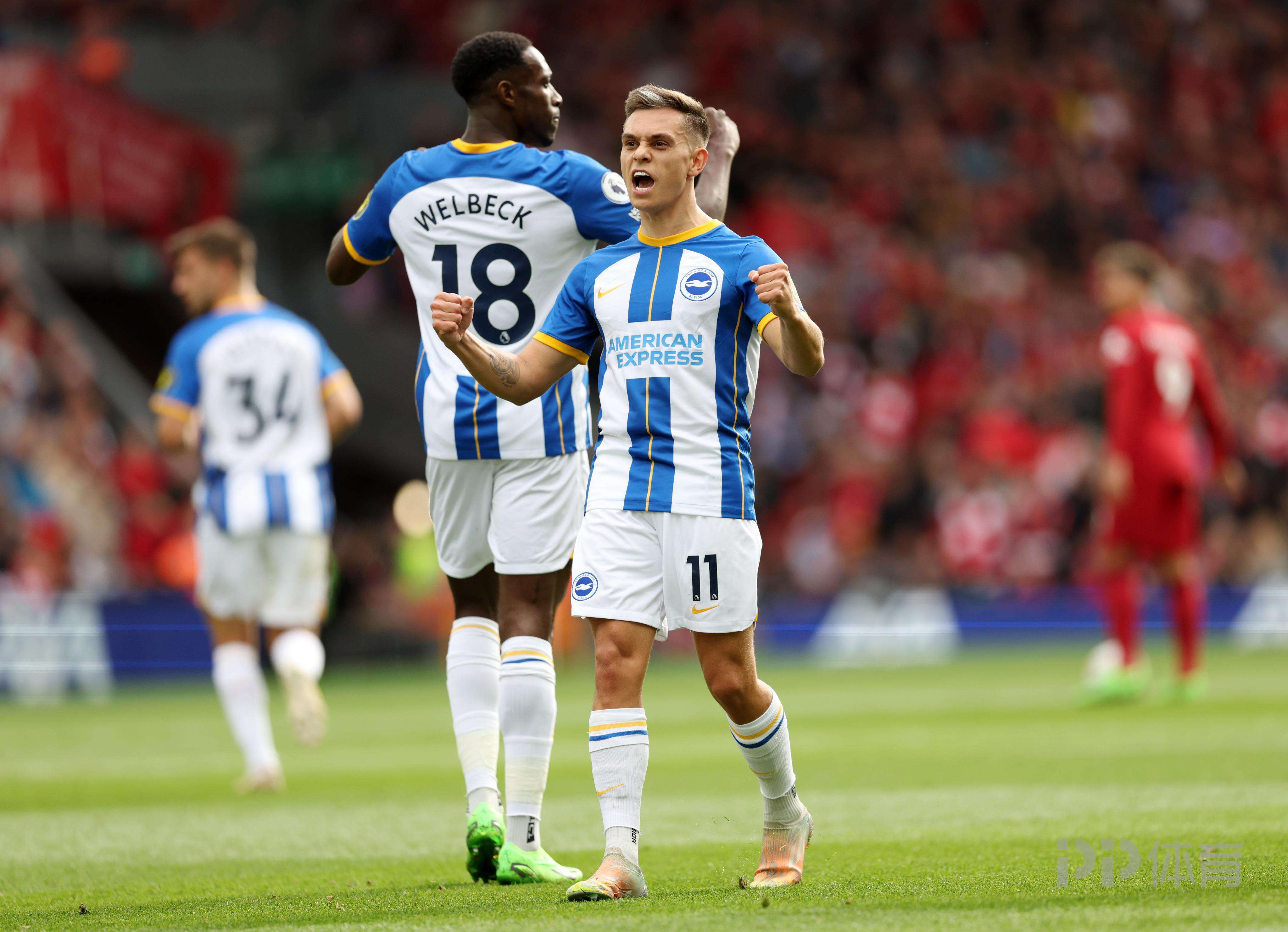 足球比赛中，球员们将展现出最佳状态