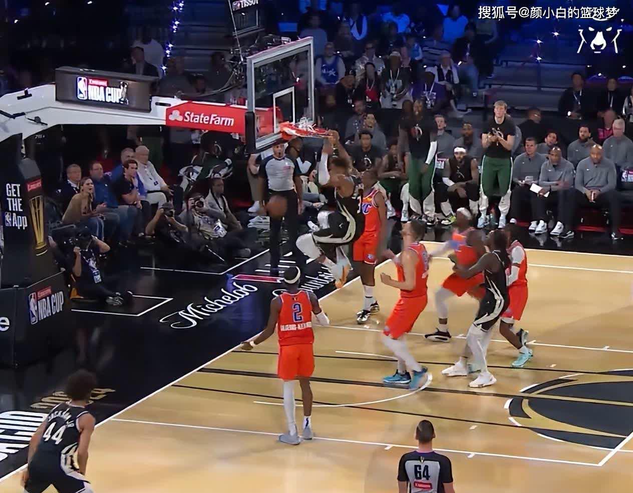 雄鹿队前锋砍下三双壮举，全场焕发斗志助球队奏凯的简单介绍