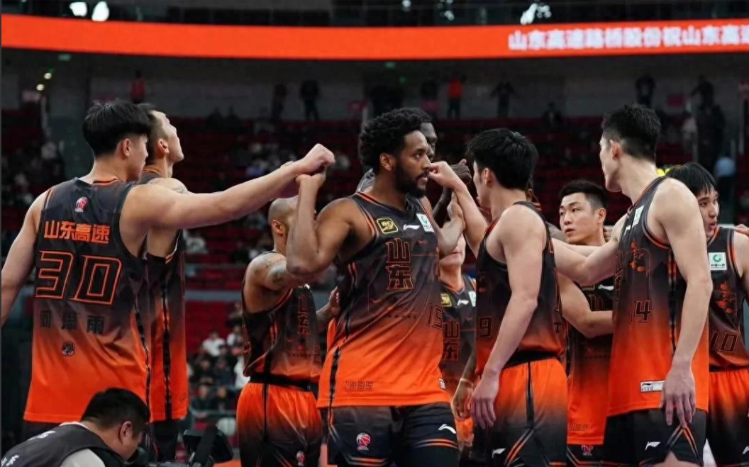 火线连胜，北控男篮赛季表现出色