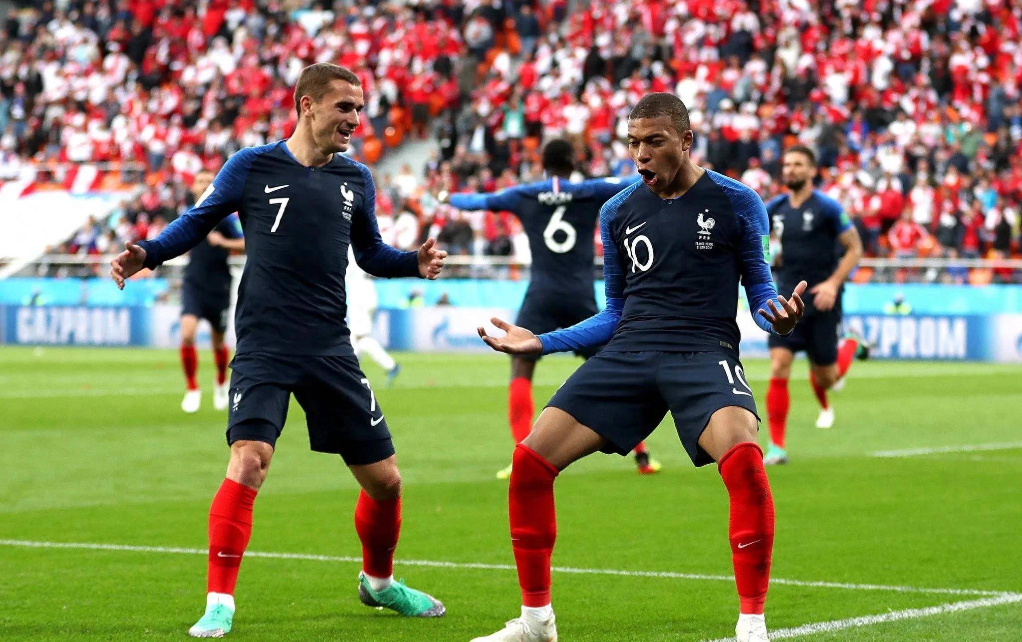 法国国家队球员在友谊赛中大获全胜 法国国家队球员在友谊赛中大获全胜