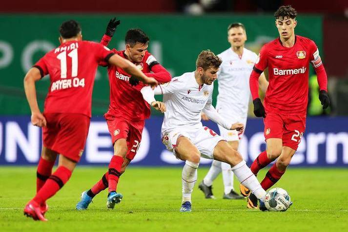 包含美因茨勇夺头彩,欧冠比赛高歌猛进的词条 包含美因茨勇夺头彩,欧冠比赛高歌猛进的词条