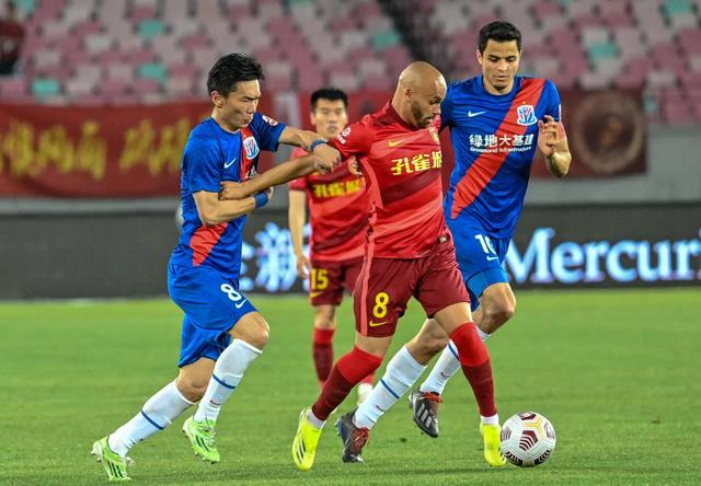 鲁能主场大胜申花,迎来一波连胜的简单介绍 鲁能主场大胜申花,迎来一波连胜的简单介绍