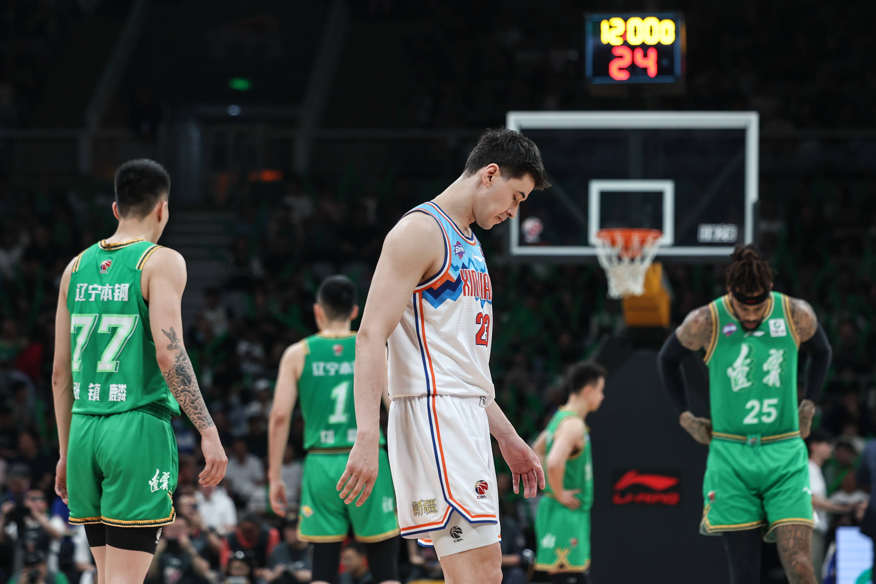 篮网后卫失误频出,需提高控球意识 篮网后卫失误频出,需提高控球意识