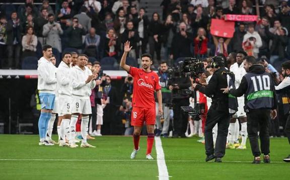 球星对决:欧锦赛上各队球星之间的对抗激烈的简单介绍 球星对决:欧锦赛上各队球星之间的对抗激烈的简单介绍