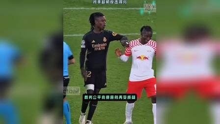 瑞典球员受伤退出比赛，大意让对手反击成功