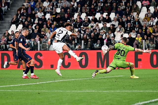 关于尤文图斯力克巴黎：欧洲传统豪门再战的信息