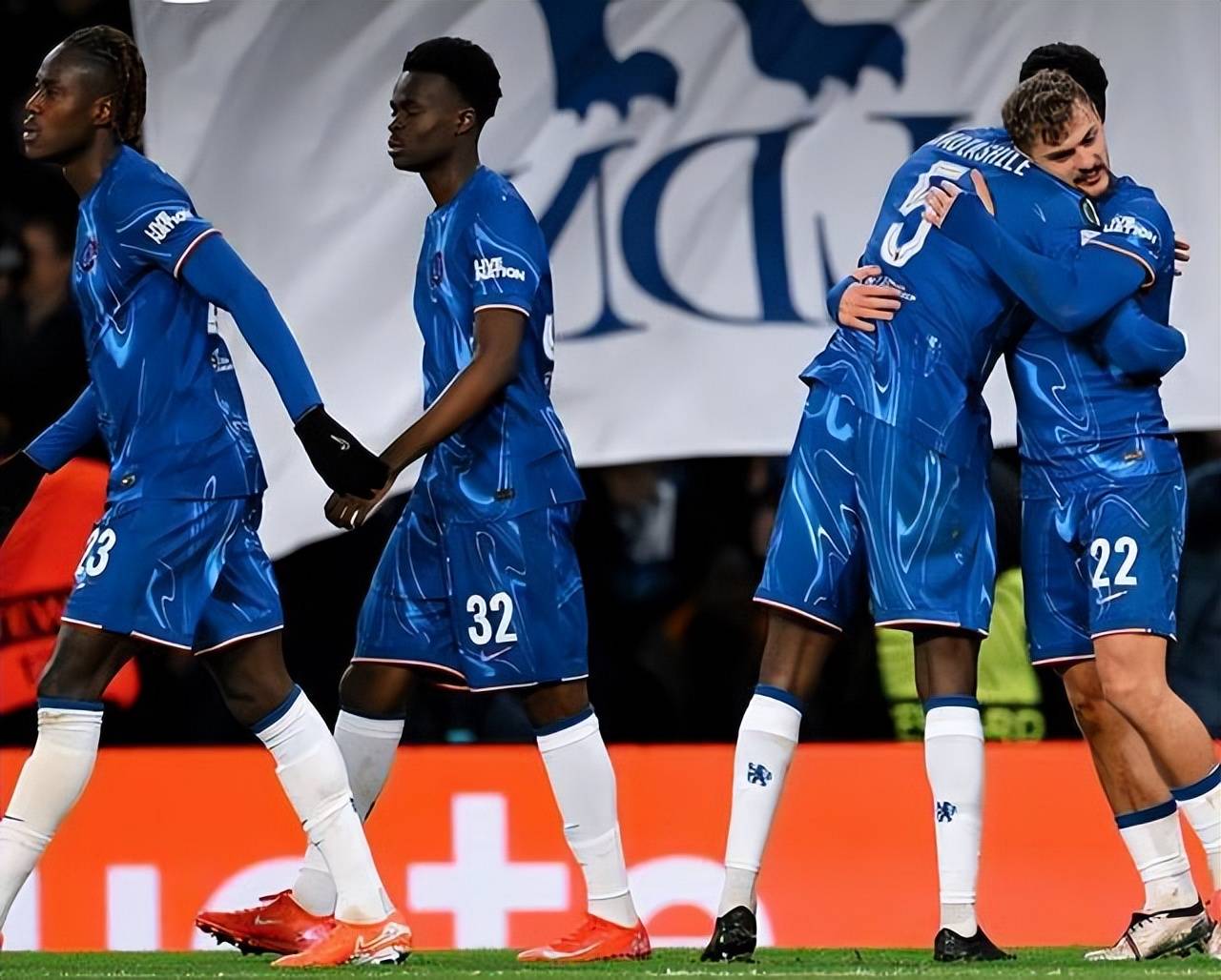 英超球隊全麵發力,實力碾壓歐冠對手 英超球隊全麵發力,實力碾壓歐冠對手