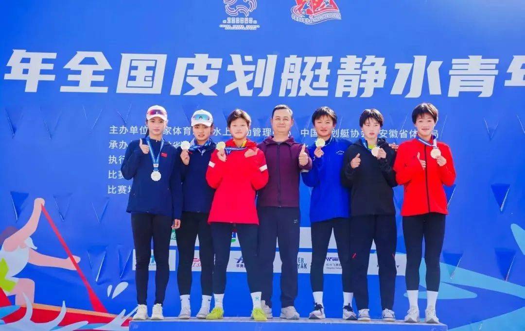 运动员们卓越表现,为球队赢得胜利 运动员们卓越表现,为球队赢得胜利