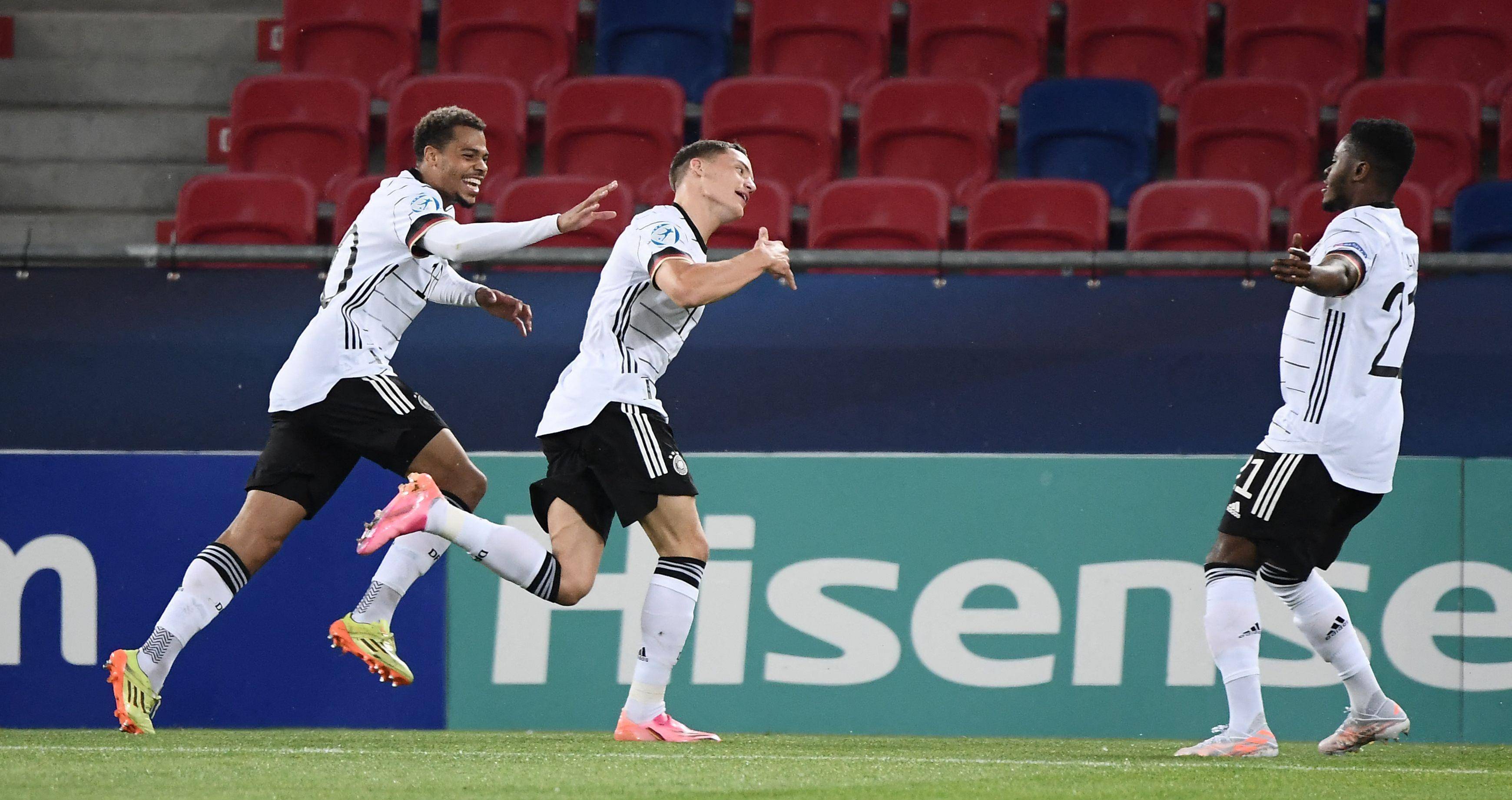 包含一战成名巅峰对决决定冠军归属的词条 包含一战成名巅峰对决决定冠军归属的词条