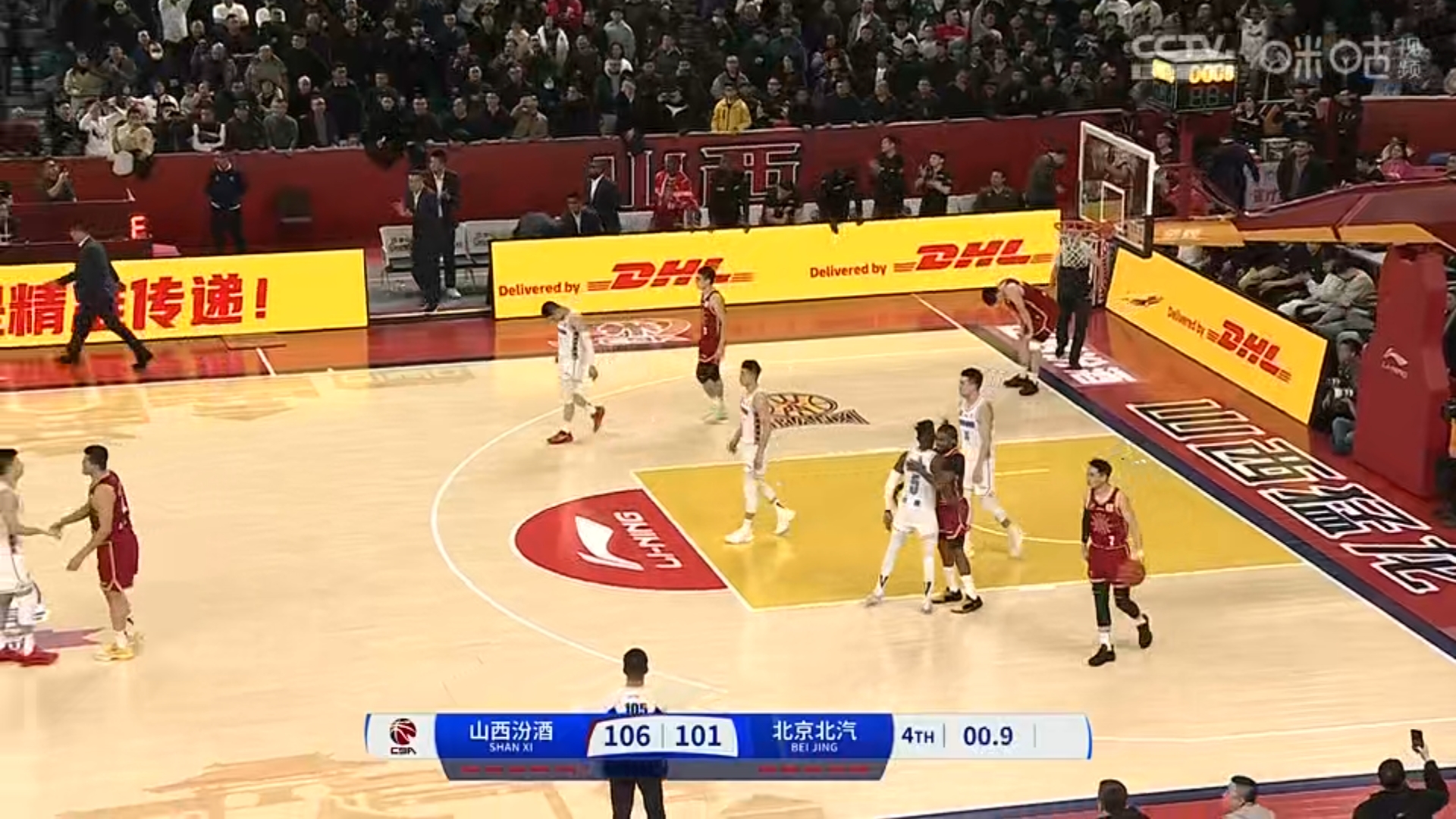 关于强力内线控制，球队轻松击败对手的信息