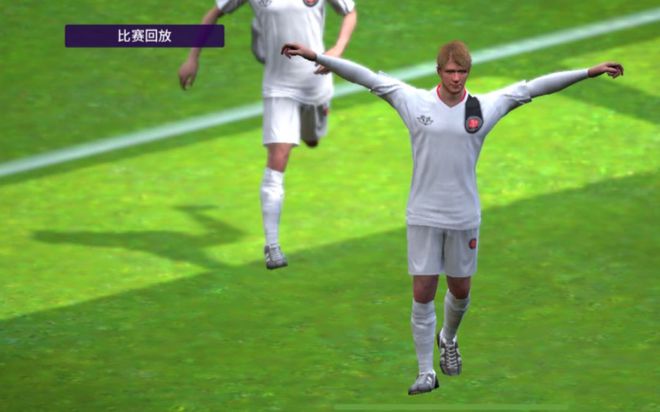 足球比赛精彩一刻回放,球员们表现抢眼 足球比赛精彩一刻回放,球员们表现抢眼