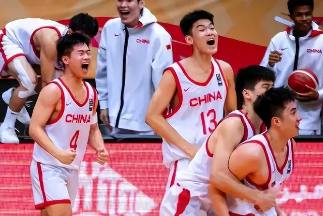 亚洲杯半决赛:中国男篮惨遭惨败 亚洲杯半决赛:中国男篮惨遭惨败