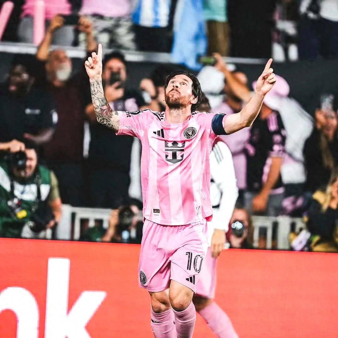 关于意大利足坛新星崛起，是否能继承球王传统的信息