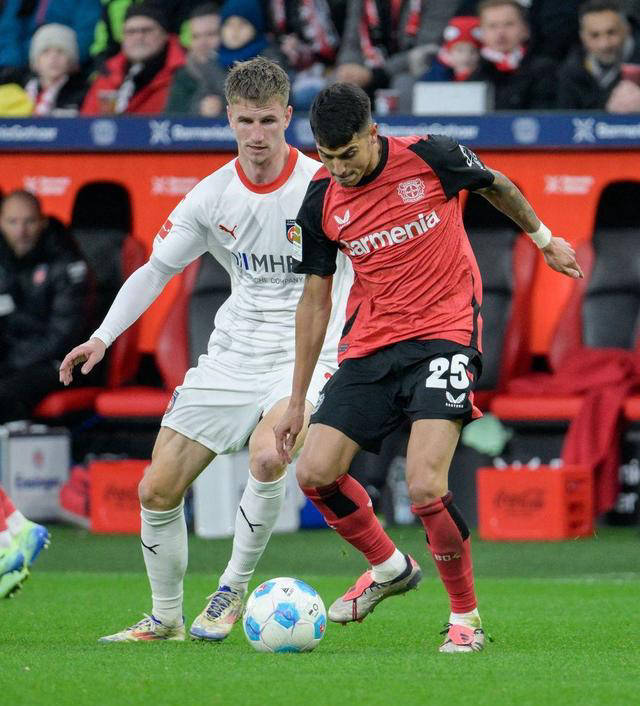 勒沃库森客场战胜奥格斯堡,稳住前四位置的简单介绍 勒沃库森客场战胜奥格斯堡,稳住前四位置的简单介绍