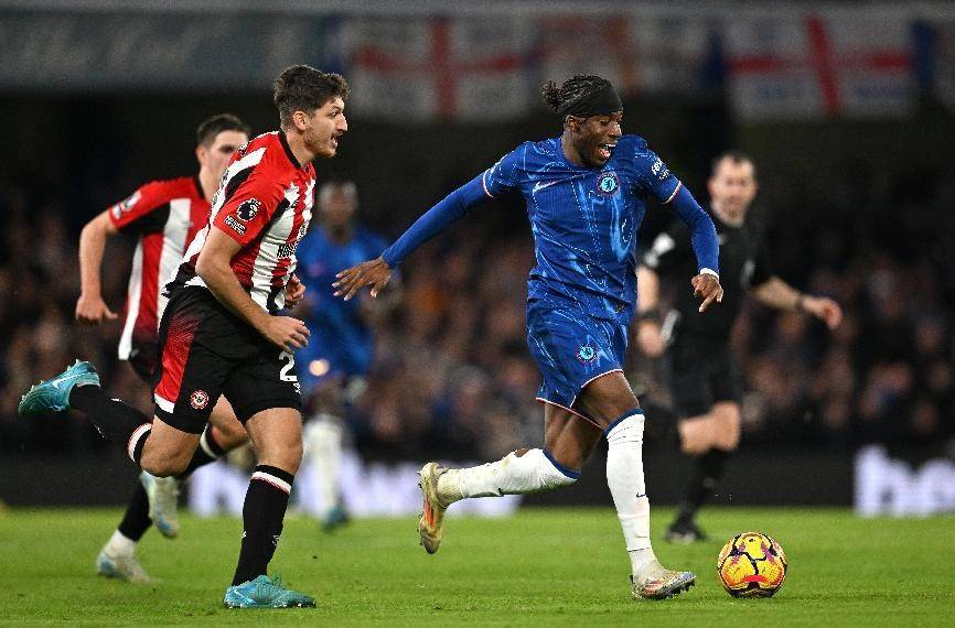 切尔西卫冕！伯恩茅斯遭遇失利，蓝军登顶积分榜！的简单介绍