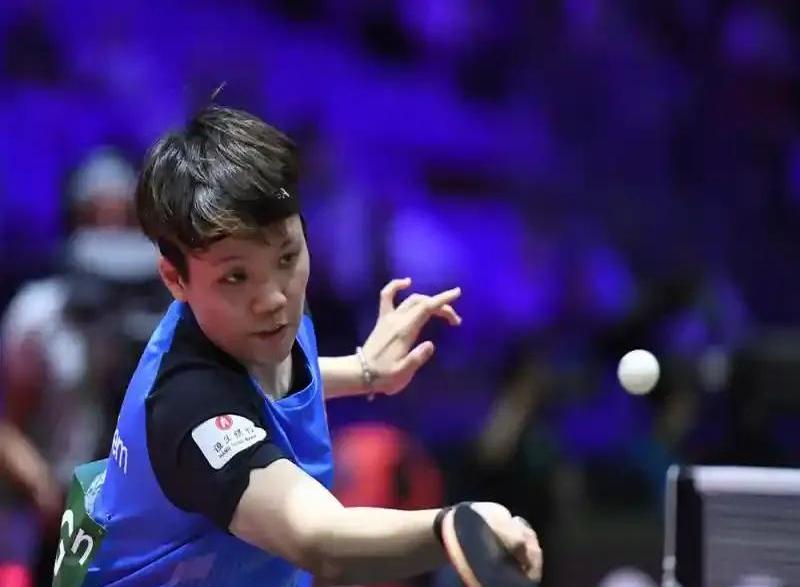 新加坡田径选手坚持不懈最终称王的简单介绍 新加坡田径选手坚持不懈最终称王的简单介绍