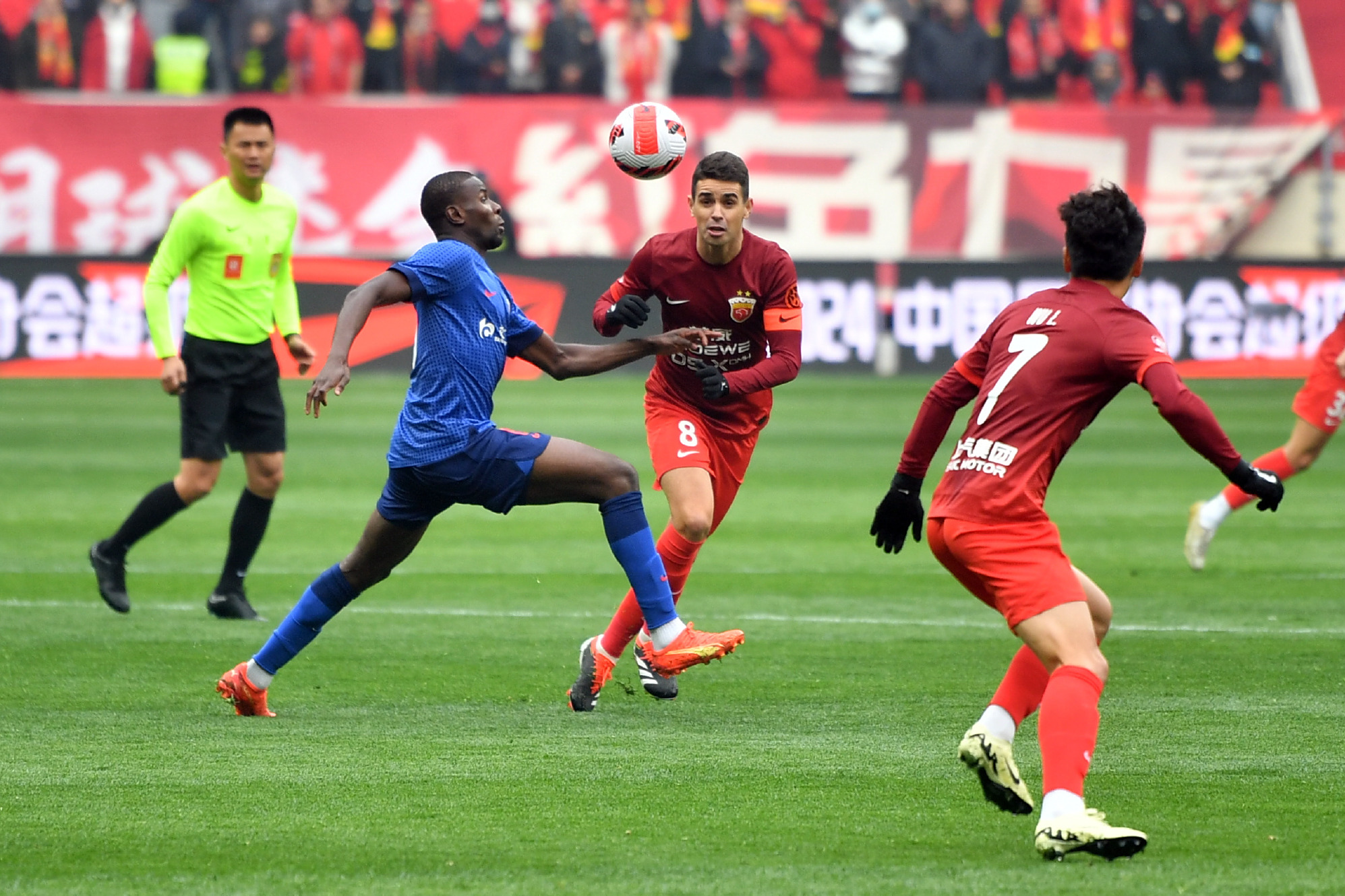 天津泰达客场大胜上海申花,完美复仇 天津泰达客场大胜上海申花,完美复仇