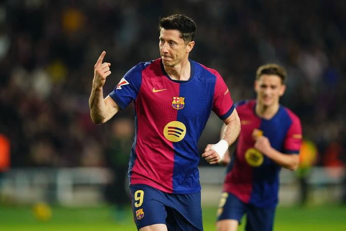 巴塞罗那以3-0击败马略卡，梅西梅开二度