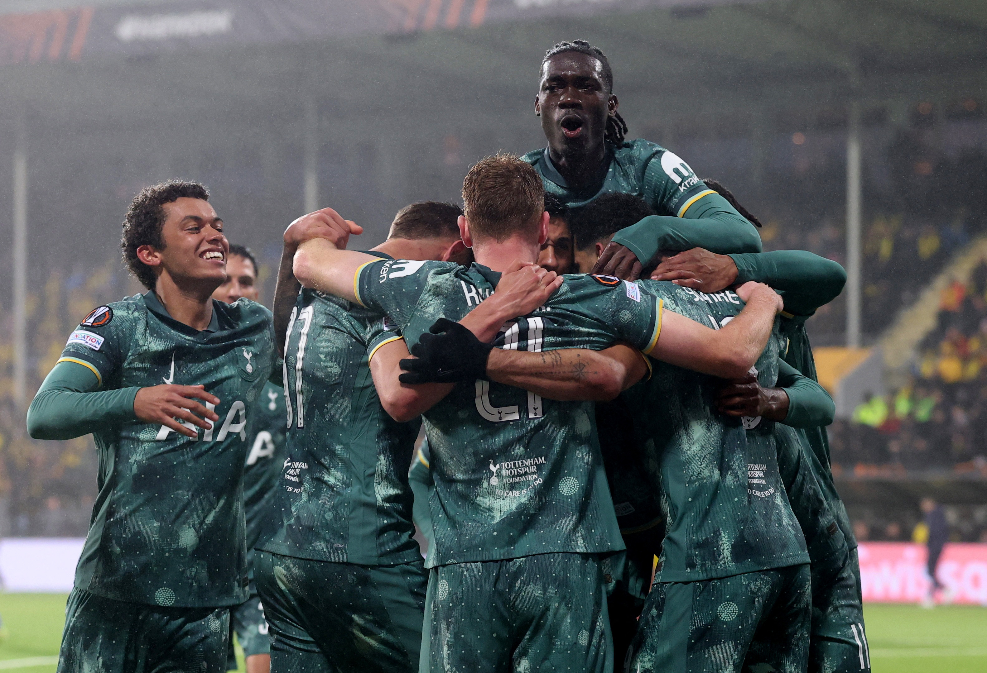 热刺主场平局，晋级形势不明朗