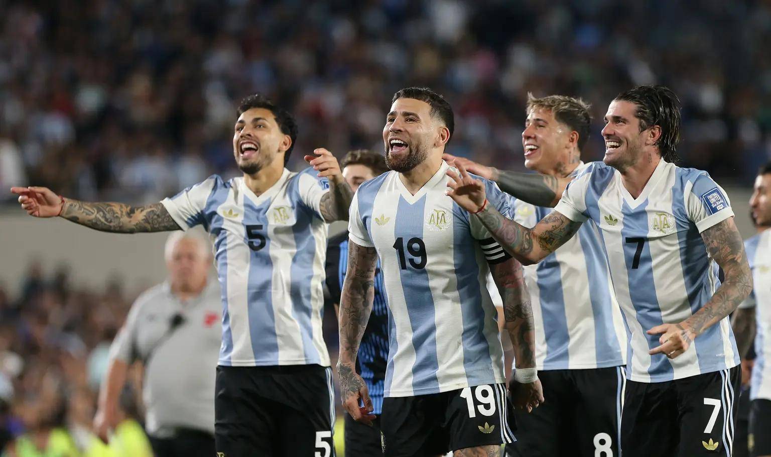 智利队在南美洲锦标赛中夺得重要胜利！