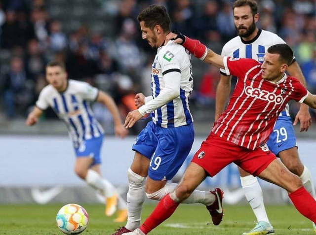 柏林赫塔逆转战胜对手，展现实力的简单介绍