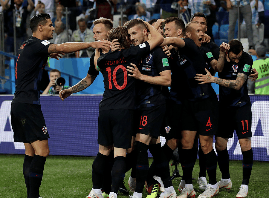 包含美国队攻破对手门将构建优势胜利在望的词条