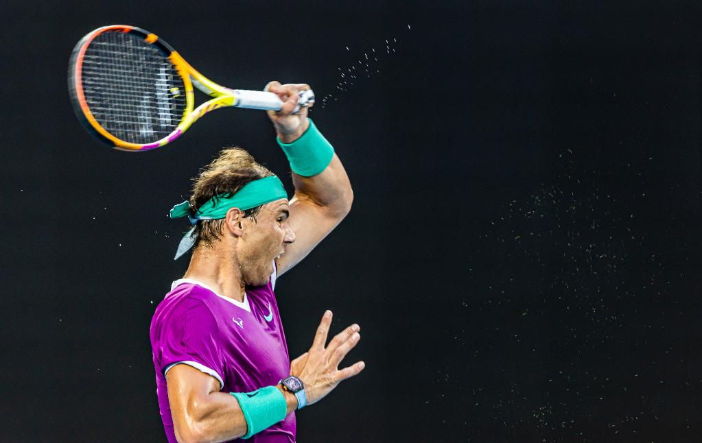 包含澳大利亚网球队完胜世界网球队，纳达尔绝境逆转的词条