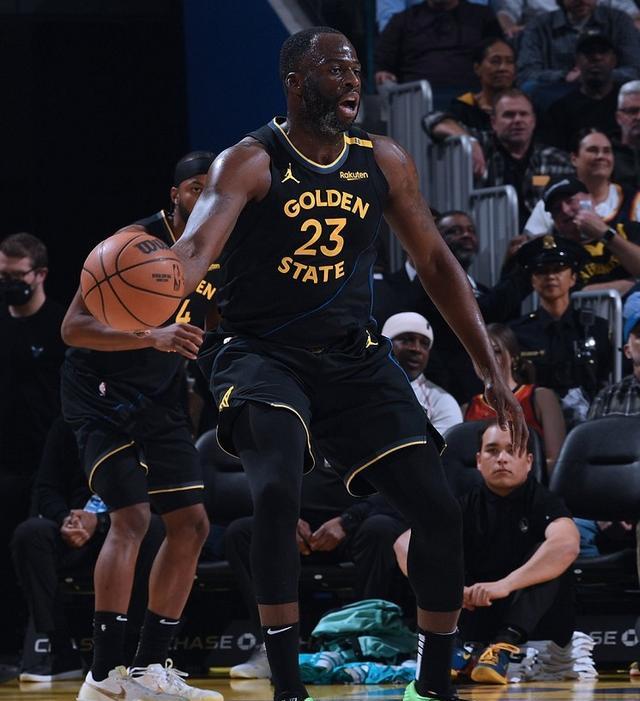 勇士战胜猛龙,格林送出制胜助攻 勇士战胜猛龙,格林送出制胜助攻