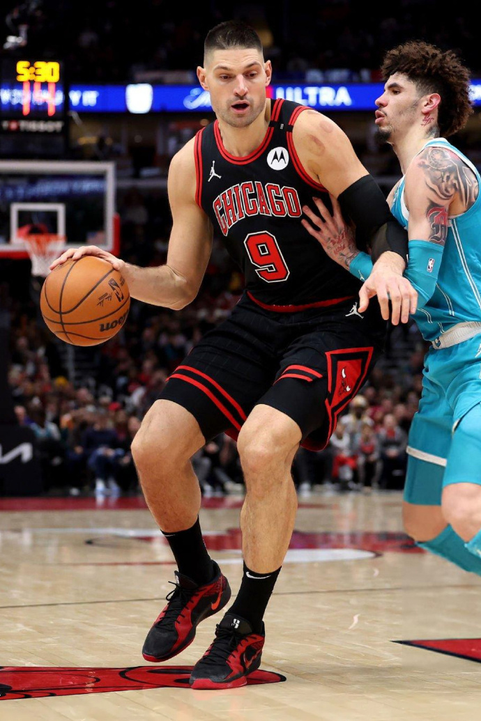 76人主场击败黄蜂，继续保持不败！