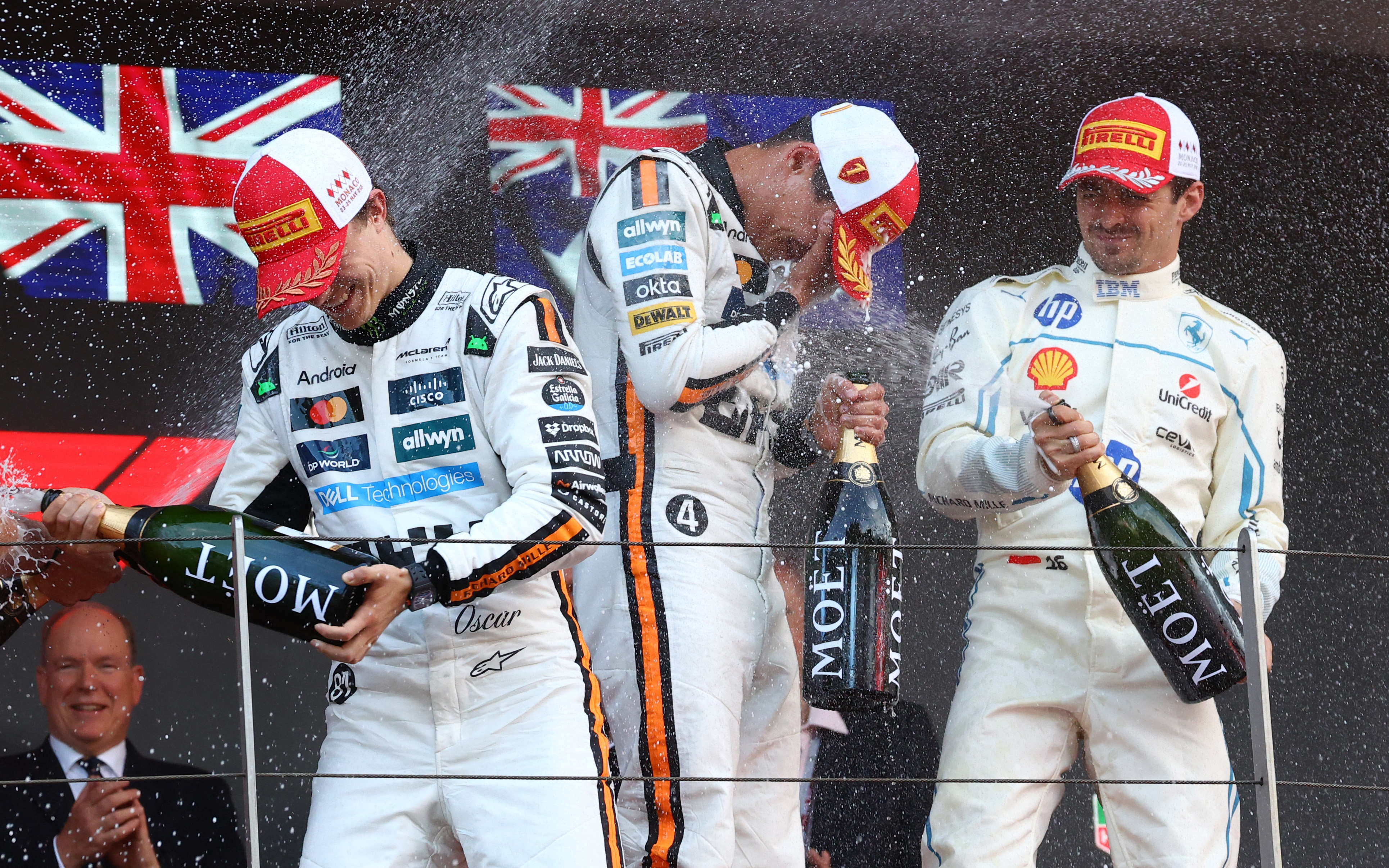 哈斯车队险胜红牛二队,诺里斯点燃赛场 哈斯车队险胜红牛二队,诺里斯点燃赛场